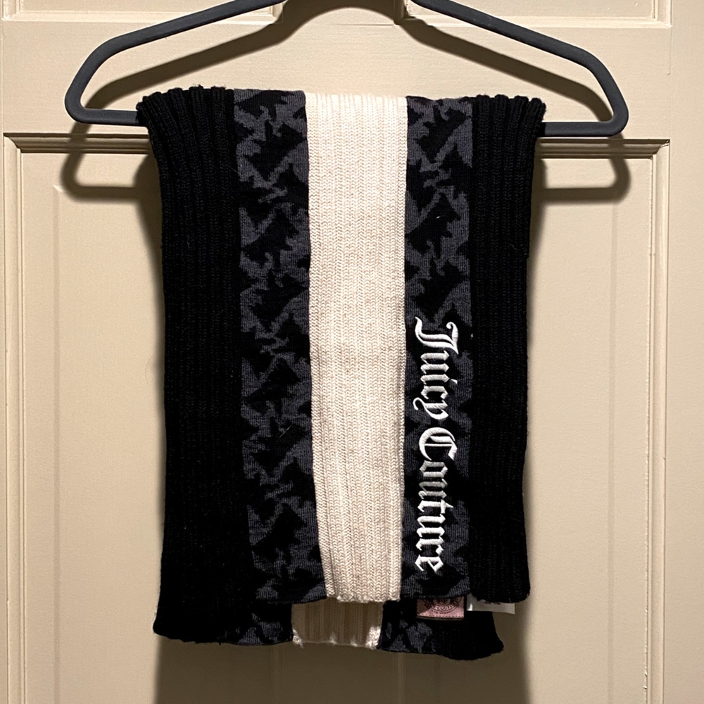 Knit scarf